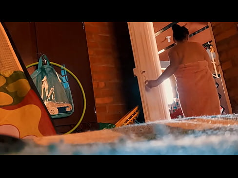 ❤️ Ujak me prati pod tušem, jebe me dok se tuširam. Porno fb kod nas